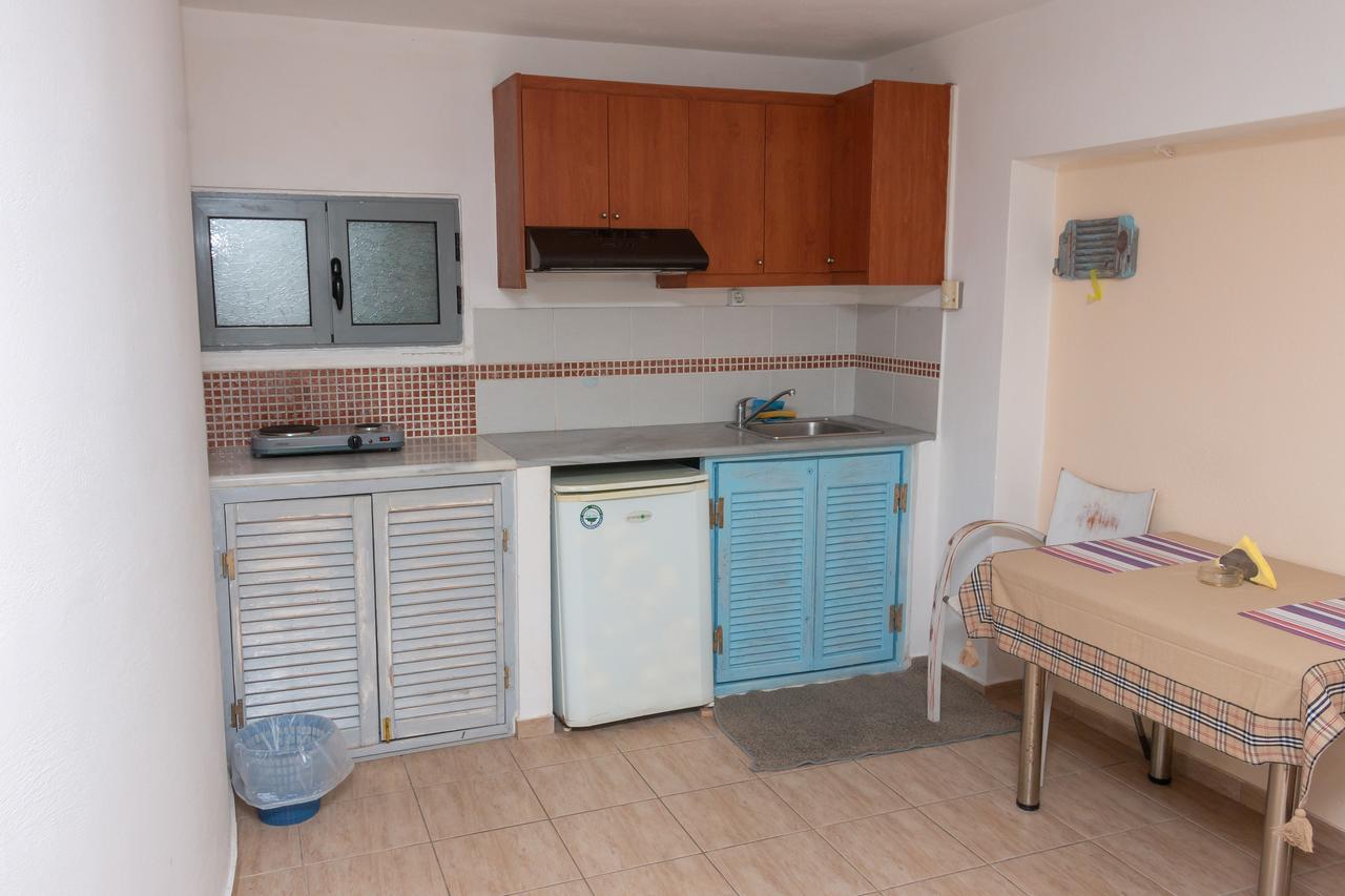 Ta Spitakia Tsarbopoulos 키파리씨아 외부 사진